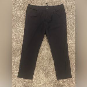 Lululemon Men’s ABC Classic fit 5 pocket pant, 40x32